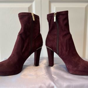 NWOT Guess Suede Burgundy Ankle Boots